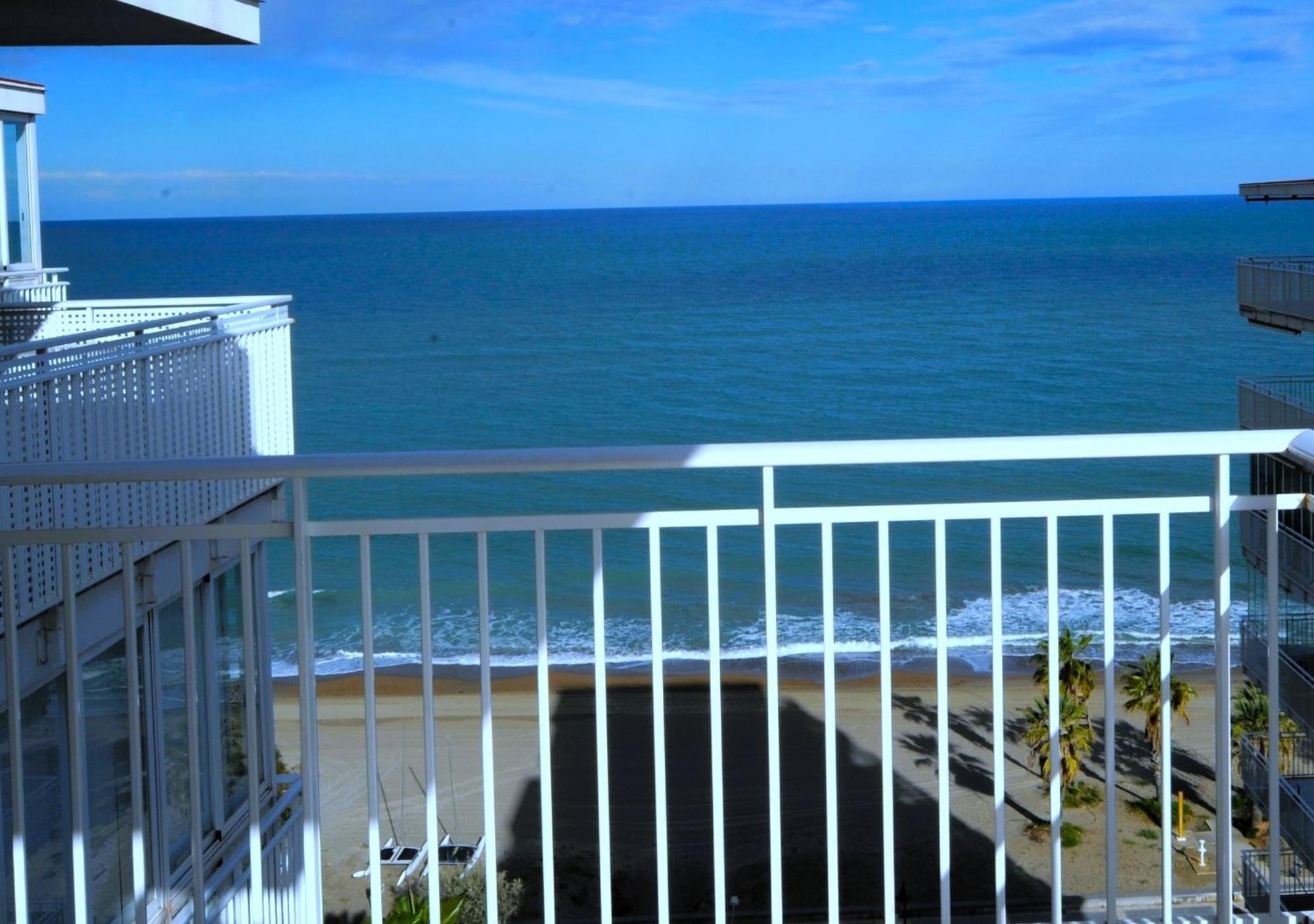Apartamentos Estoril I - II Orangecosta Benicassim Bagian luar foto